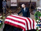 Lawmakers pay tribute as former Senate Majority Leader Harry Reid lies in state in Capitol Rotunda